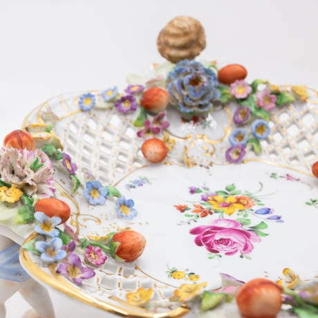 Manifattura Von Schierholz, Centrotavola figurativo con cherubini, Epoca '900 image 6