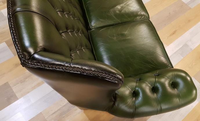 Dettaglio Divano Chesterfield Originale Vintage in pelle  Anni '50 