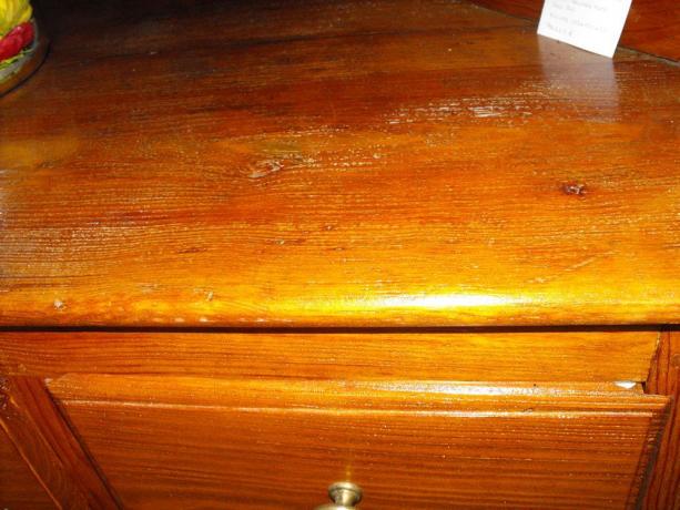 Dettaglio Piano Credenza Angoliera '800